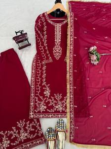 Ensemble haut de gamme en Georgette Faux Plazzo avec broderie de sequins et de fils - Product Image 6