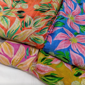 Tela de Satén de Poliviscosa de Diseño para Vestidos de Mujer Contemporáneos, Conjuntos Coordinados y Prendas Elegantes - Product Image 1