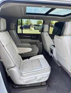 รถ SUV ขนาดใหญ่รุ่นปี 2021 XL Denali แบบขยายพิเศษ รุ่นพรีเมียมหรูหรา มือสอง - Product Image 2