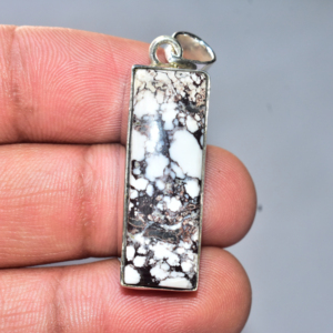 Colgante de barras de plata de ley 92.5 con diseño de caballo blanco de primera calidad - Product Image 1