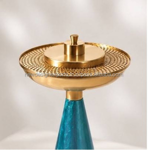Quemador de Bakhoor Metálico Contemporáneo con Bandeja de Carbón de Malla Perforada y Soporte de Resina para Conos, Incensario Árabe de Oud para Mesa - Product Image 4