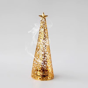 Brûleur d'encens en forme de cône doré avec design en maille étoilée, support décoratif d'aromathérapie, utilisation toute saison - Product Image 3