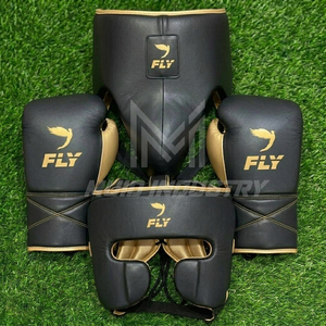 Set de Guantes de Boxeo MMA Fly Superlace, Protector de Cabeza, Protector Inguinal y Protector de Pene de Cuero Genuino Personalizado - Product Image 2