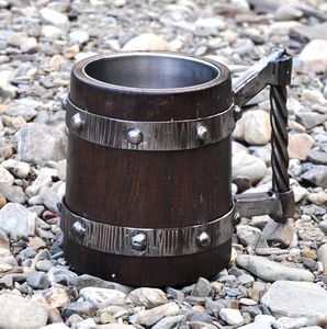 Jarra de Cerveza de Madera con Diseño de Guerrero - Product Image 2