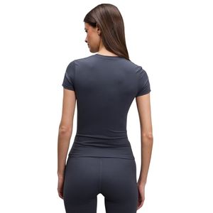 T-shirt ajusté à manches courtes pour femme, col rond extensible, haut décontracté et tendance, léger et confortable, vêtements en gros - Product Image 2