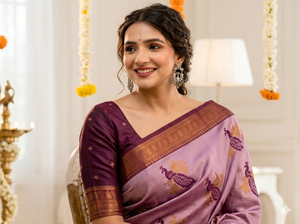 Sari de Seda Morado AARA Fashion con Motivo de Pavo Real y Borde Dorado, Traje Tradicional de Boda, Largo hasta el Suelo, para Mujeres de India y Pakistán - Product Image 4
