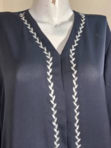 Abaya brodée à manches longues pour femme, coupe ample, robe islamique à capuche, tenue modeste pour le quotidien et la prière - Product Image 3