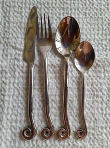 Ensemble de couverts élégants en acier de qualité supérieure avec miroir Ustensiles de salle à manger inspirés des nœuds pour une table moderne - Product Image 3