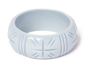 Brazalete de Resina Acrílica Tallada con Diseño Geométrico Vintage, Joyería de Resina Amarilla Hecha a Mano, Accesorio de Moda Unisex Único y Elegante - Product Image 4