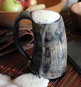 Jarra Vikinga Artesanal de Cuerno de Buey para Beber, Cáliz para Cerveza o Sidra, Tipo Stein Grande, Regalo Perfecto para Hombres de Verdad - Product Image 6