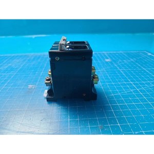 Protecteur de circuit Fuji CP32D CP32D 3A, utilisé comme pièce détachée pour équipement semi-conducteur d'époque - Product Image 1