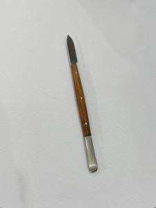 Couteau à cire dentaire manuel MayoMed de haute qualité, taille standard, lame en acier inoxydable allemand poli miroir, manche en bois, certifié CE - Product Image 2