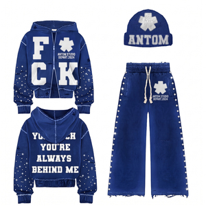 Conjunto de ropa Y2K con pedrería y efecto desgastado: Sudadera con capucha y cremallera con gráfico personalizado, pantalones de chándal de pierna ancha y gorro. Estilo Punk Gótico Streetwear. - Product Image 4
