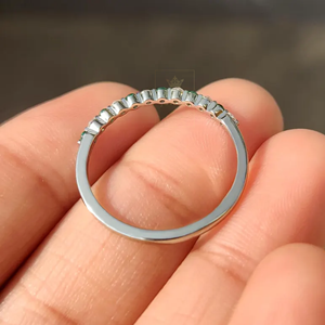 Elegante Anillo de Compromiso Chapado en Oro con Diamante Moissanita de Corte Redondo, Color Verde y Blanco, para Mujer, Joyería Fina, Regalo de Boda - Product Image 5