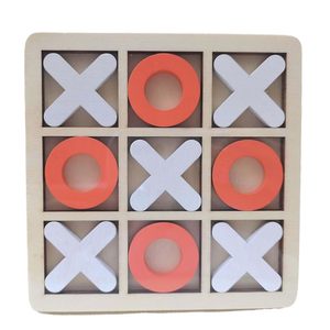 Plateau de jeu Tic Tac Toe en bois avec pièces X et O, design carré minimaliste, jouet fait main - Product Image 5