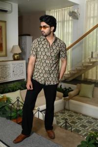 Camisa Casual de Algodón Refinado para Hombre, Estilo Moderno, Ecológica, Transpirable, Manga Corta, Cuello Clásico, Silueta Contemporánea - Product Image 2