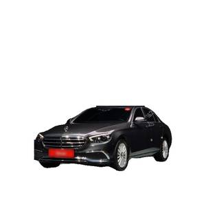 Mercedes-Benz E250 Classe E Exclusive 2023 avec volant à gauche, boîte de vitesses automatique, sièges en cuir, caméra de recul - Product Image 1