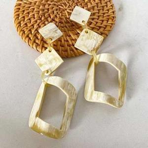 Pendientes Colgantes Hechos a Mano con Cuerno de Búfalo Natural para Mujer, Joyería Geométrica Ecológica y Moderna - Product Image 2