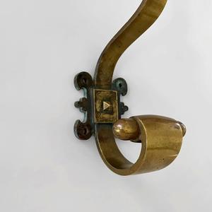 Crochet double en métal brossé élégant, solution de suspension robuste et durable - Product Image 3