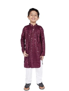 Conjunto de Kurta para Niños, Rojo, Rayón, Ropa Étnica, Bordado con Lentejuelas, Manga Larga, Traje Tradicional Pakistaní para Bodas, Largo hasta la Rodilla, Corte Regular - Product Image 1