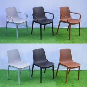 Silla de plástico moldeado estilo Luna con reposabrazos - La nueva silla de plástico moderna, colorida y hermosa para jardín - Product Image 6