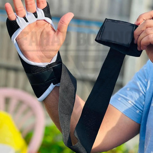 Tenue d'arts martiaux bicolore 2026, rayée noir et blanc, en polyester respirant, pour entraînement de boxe unisexe à partir de 14 ans - Product Image 3