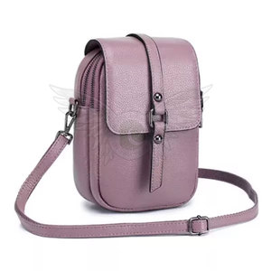 Bolsa de Cintura de Cuero para Artículos Personales y Necesidades de Viaje con Cierre de Cremallera, Ecológica, para Uso en Exteriores y con Correa Ajustable - Product Image 3