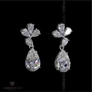 Élégantes boucles d'oreilles pendantes florales en diamant de culture en forme de poire en or blanc 18 carats 1 carat, boucles d'oreilles de mariage tendance pour femmes - Product Image 1