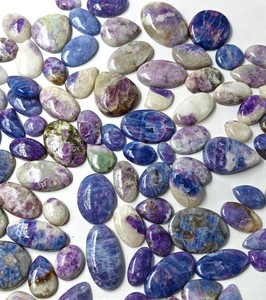 Suministro Directo de Fábrica: Material de Piedra Bruta de Hackmanita para Trabajos Lapidarios, Esculturas y Artesanía, Corte Ovalado Pulido con Juego de Colores, Venta al por Mayor a Granel - Product Image 1
