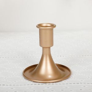 Lot de 2 bougeoirs dorés élégants en aluminium pour festivals, inaugurations, hôtels et décoration intérieure - Product Image 2