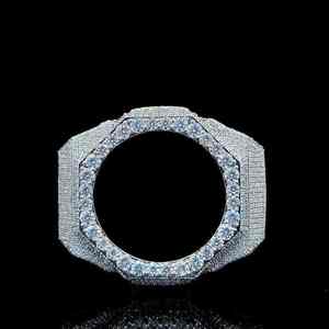 Reloj de Hombre Personalizado de Lujo con Caja de Aleación de Acero Inoxidable y Esfera de Cristal con Diamantes Moissanite - Estilo Iced - Product Image 4