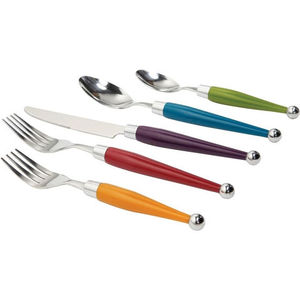 Ensemble de couverts modernes en métal avec manches en résine colorée, finition miroir haute brillance, passe au lave-vaisselle, idéal pour les occasions festives. - Product Image 1