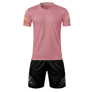 Ensemble d'uniformes de football personnalisés en maille 100 % polyester, découpe automatisée, impression dégradée, col rond, maillot de football à manches courtes et short - Product Image 4