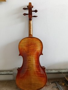 Violín Hecho a Mano con Tapa de Abeto, Fondo de Arce, Diapasón de Ébano, Acabado Barnizado, Cuerdas de Acero, Instrumento Musical - Product Image 3