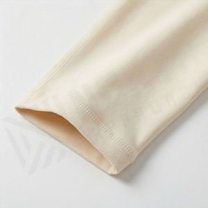 Ensemble de sport deux pièces sans coutures pour femme – Soutien-gorge de sport et leggings personnalisés pour l'entraînement, le yoga et le fitness – Tenue de sport à fort impact et flexible - Product Image 6