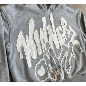 Sweat-shirt à capuche gris brodé pour homme en polyester et coton, style streetwear hiver, molletonné, personnalisable, vente en gros - Product Image 3