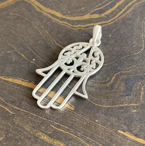 จี้เงินแท้ 925 ดีไซน์เนอร์ ป้องกันการหมอง สำหรับทุกเพศ ใส่ได้ทุกวัน จาก Jaipur Silver - Product Image 4