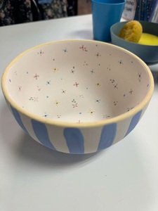 Bol à soupe en céramique haut de gamme, intérieur floral vibrant, glaçure résistante aux rayures pour une expérience culinaire élégante au quotidien - Product Image 6