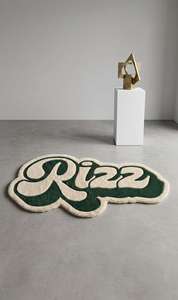 Tapis de sol tufté à la main Premium Rizz Typography, motif lettres vert et crème, pour la décoration du salon et de la chambre - Product Image 4