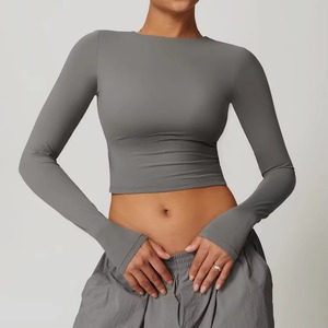 Camiseta Corta de Diseño Personalizado al por Mayor para Mujer, Ajustada, de Secado Rápido, con Cuello Redondo, Ropa Deportiva para Gimnasio - Product Image 1