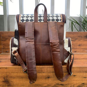 Nouvel arrivage de sacs en cuir usinés à la main imprimés à carreaux en cuir de vachette véritable de grande capacité sac à dos à couches en gros pour unisexe - Product Image 5