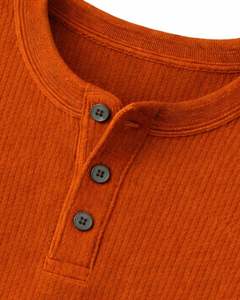 Camiseta térmica de manga larga para hombre, estilo waffle, color naranja quemado, informal, con cuello de botones, para invierno, de algodón, corte ajustado, tela transpirable - Product Image 6