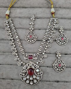 Bijoux de mariée de luxe en diamants américains, collier long à 2 couches avec pierre vert émeraude, Maang Tikka, boucles d'oreilles, bijoux de mariage en gros - Product Image 2