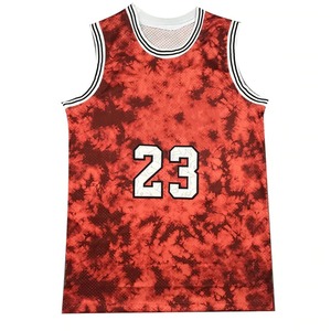 Maillot de basket sans manches pour homme, rouge tie-dye, numéro 23, sublimé, en mesh respirant, coupe classique, vêtement de sport pour adulte - Product Image 1