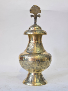 Jarra Surahi de Latón de Diseño Tradicional Indio, Jarra Decorativa Hecha a Mano, Decoración para Mesa de Cocina y Hogar - Product Image 6