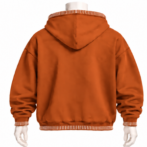 เสื้อฮู้ดดี้สีส้มไหม้ขอบเย็บแต่งสไตล์ดิสเทรส ทรงโอเวอร์ไซส์  พร้อมกระเป๋าจิงโจ้  ตกแต่งด้วยตะเข็บตัดสี  สไตล์ลำลองแนวสตรีทแวร์ - Product Image 2