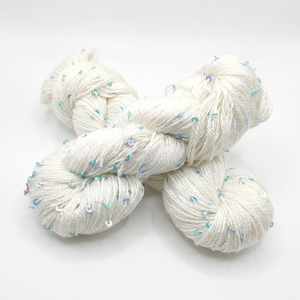 Fil de Soie de Mûrier Premium avec Paillettes Brillantes, Fil à Tricoter Doux et Scintillant, Matière de Tissage de Luxe pour Tenues de Soirée Élégantes - Product Image 1