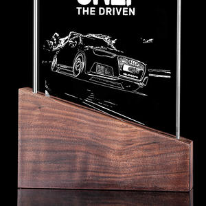 Elabore su reconocimiento único: trofeos de cristal con base de madera y acrílico para premios de campeones personalizados con impresiones UV brillantes - Product Image 2