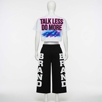 Ensemble t-shirt et pantalon à impression sérigraphique entièrement personnalisée, tissu 100% coton lourd, style streetwear décontracté unisexe.