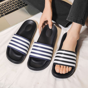 Sandales de récupération sportive pour hommes, légères, à semelle épaisse et coussinée, confortables après l'entraînement, en EVA, pour l'été, vente en gros usine - Product Image 3